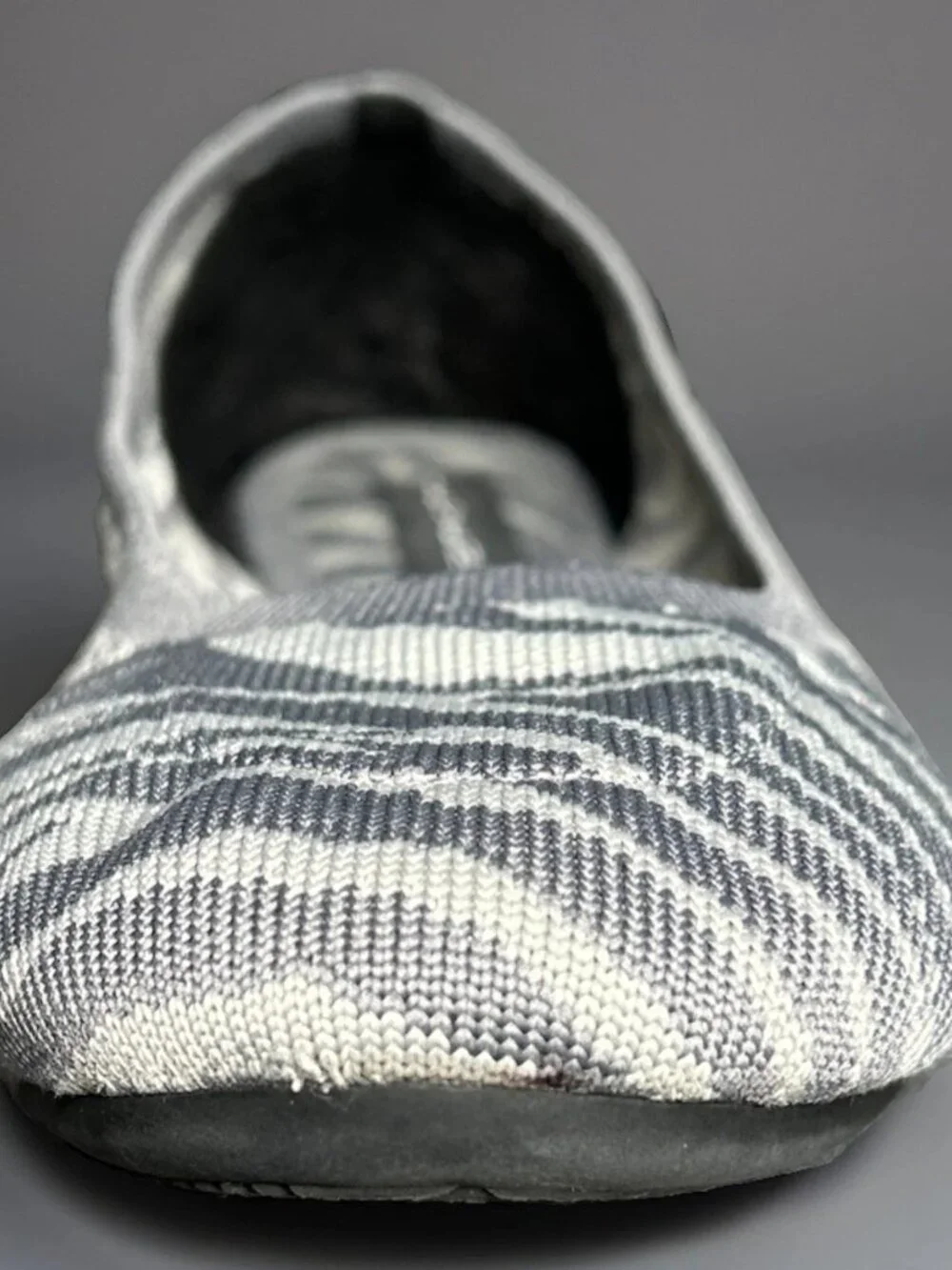Steven by Steve Madden Women's 8.5 Zebra Print Slip On Flats Gray White Knit